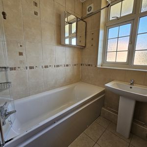 BATHROOM- click for photo gallery